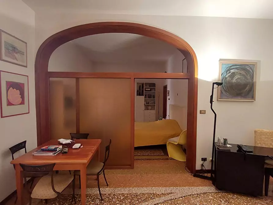 Immagine 6 di Appartamento in vendita  in VIA MARSILI a Bologna