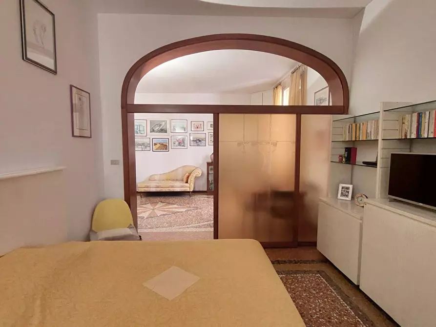 Immagine 11 di Appartamento in vendita  in VIA MARSILI a Bologna