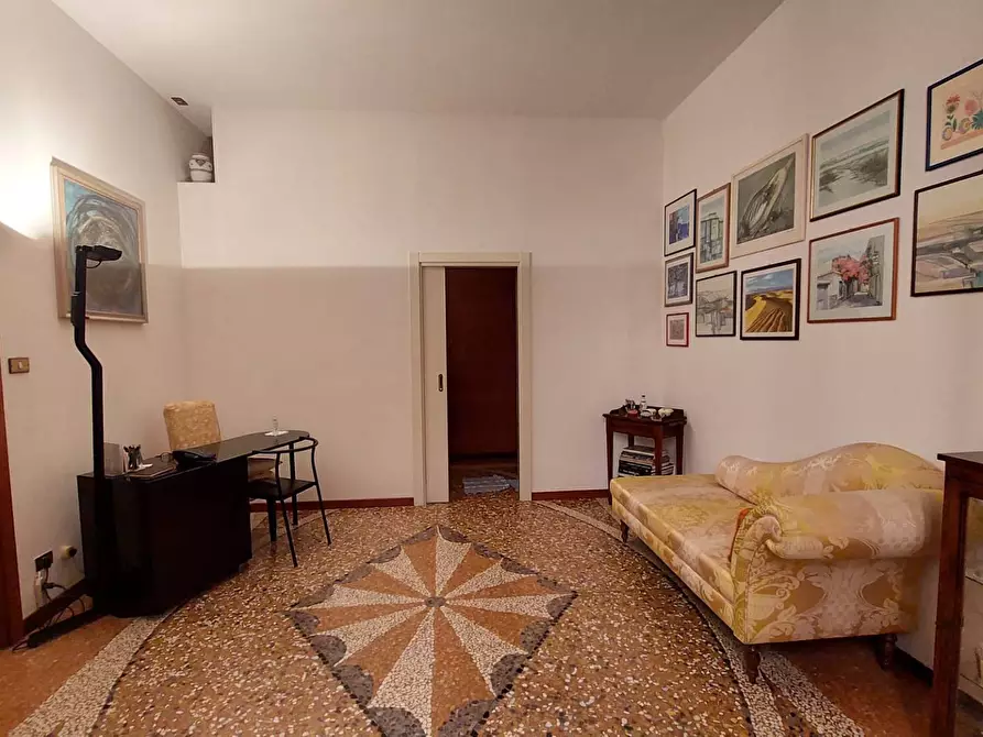 Immagine 23 di Appartamento in vendita  in VIA MARSILI a Bologna