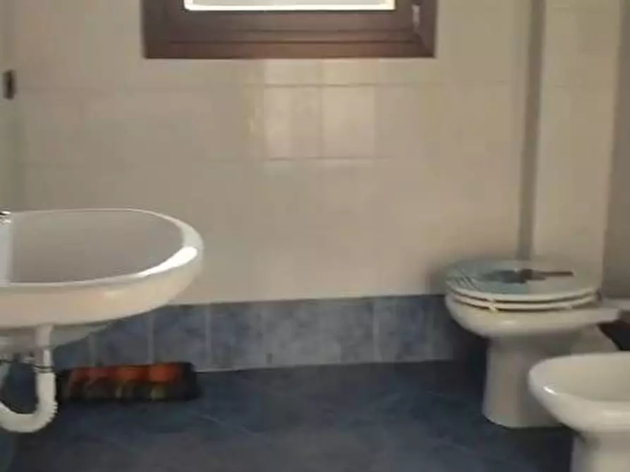 Immagine 11 di Appartamento in vendita  in Via Cristoforo Colombo 33 a Bologna
