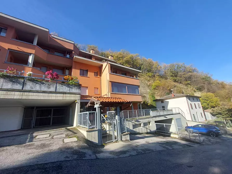 Immagine 1 di Appartamento in vendita  in VIA DELLE ROSE a Pianoro