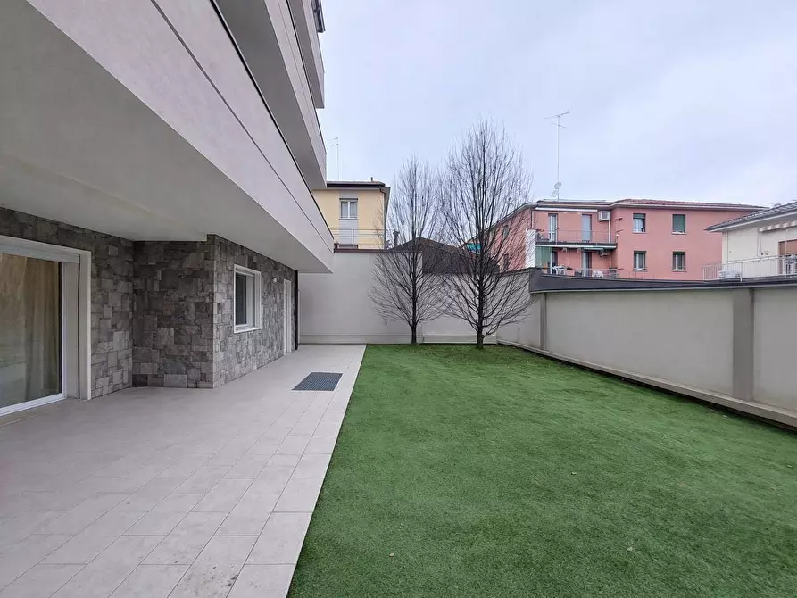 Immagine 7 di Appartamento in vendita  a Bologna