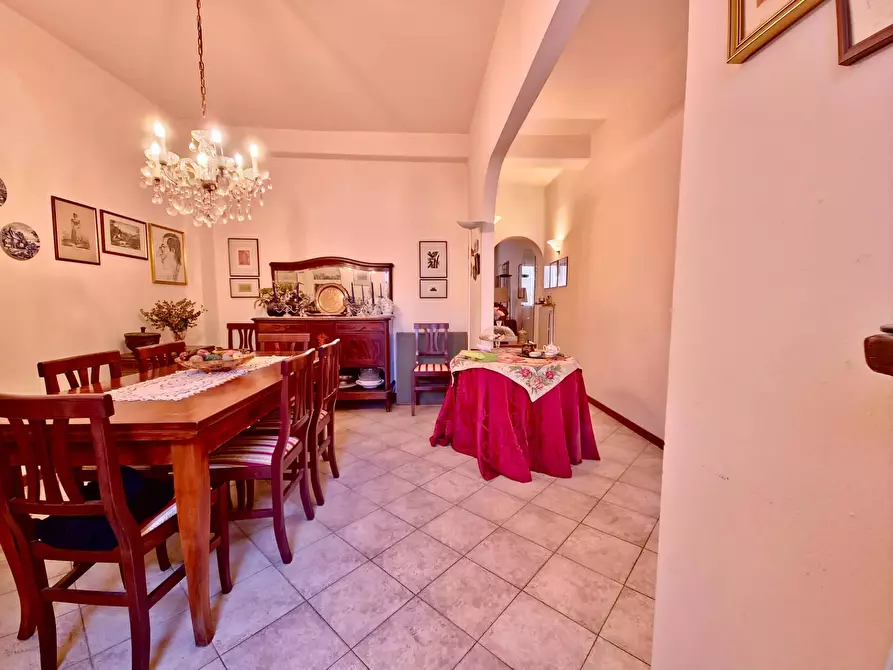 Immagine 10 di Villa in vendita  in viale 4 novembre a Faenza