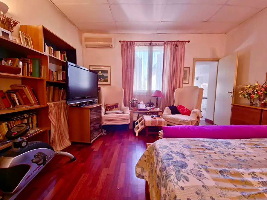 Immagine 14 di Villa in vendita  in viale 4 novembre a Faenza