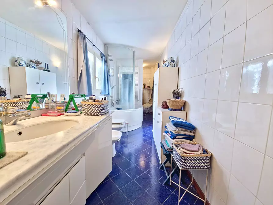 Immagine 18 di Villa in vendita  in viale 4 novembre a Faenza