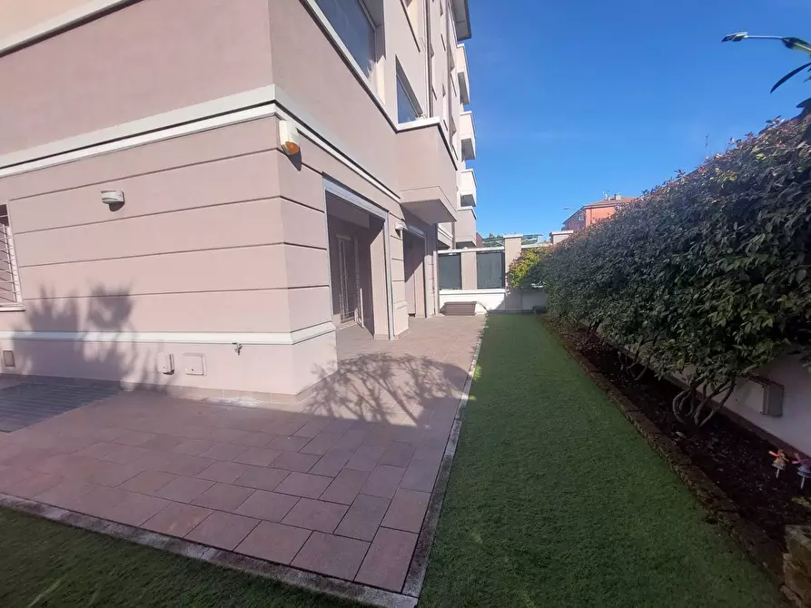 Immagine 3 di Appartamento in vendita  in VIA VALLE D'AOSTA a Bologna