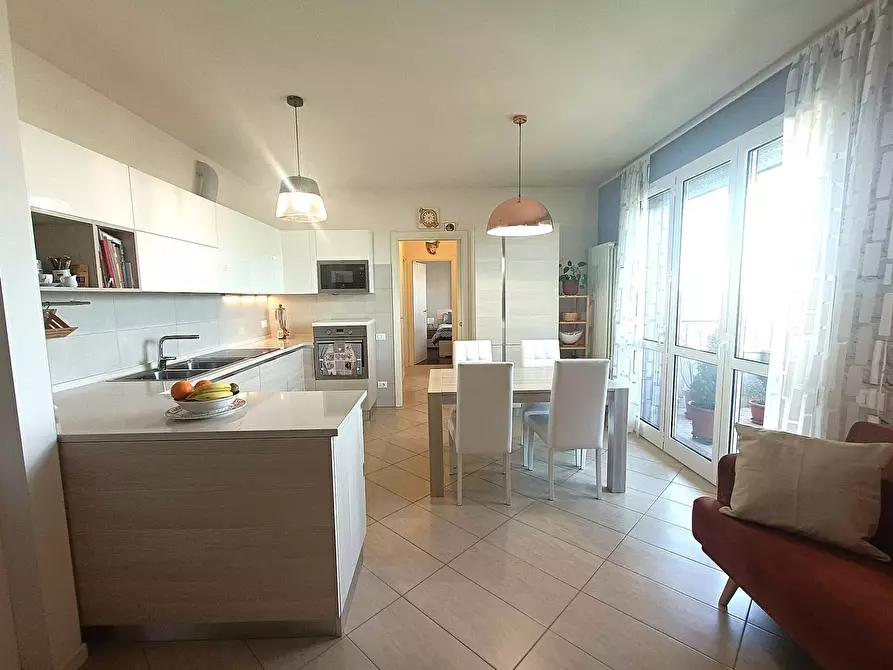 Immagine 2 di Attico in vendita  a Bologna