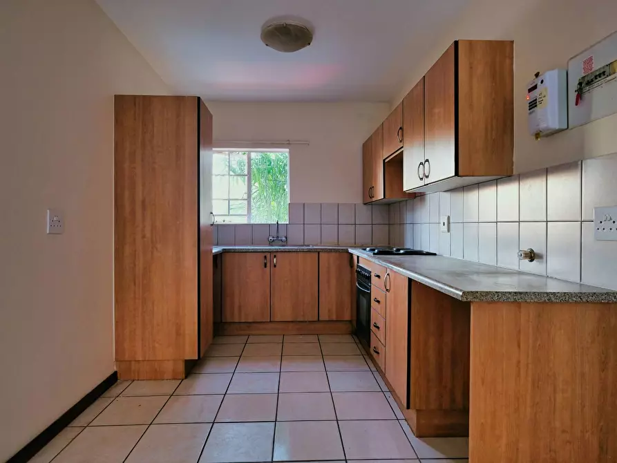 Immagine 7 di Appartamento in vendita  in VIA CESARE LIPPI a Imola