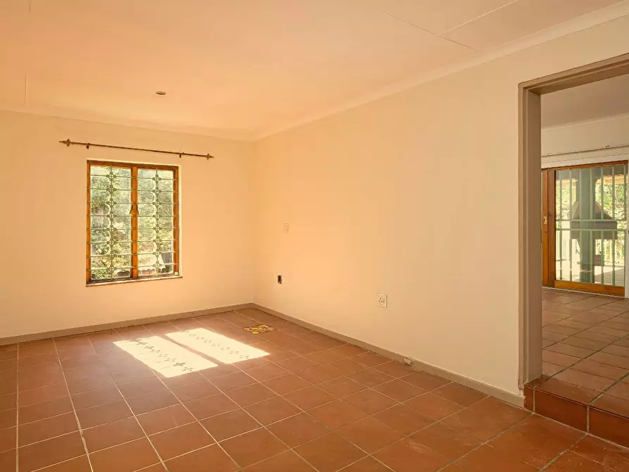 Immagine 8 di Appartamento in vendita  in VIA CESARE LIPPI a Imola