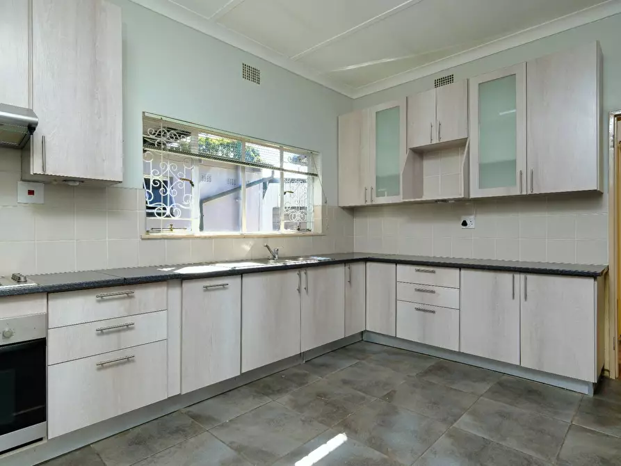 Immagine 9 di Appartamento in vendita  in VIA CESARE LIPPI a Imola