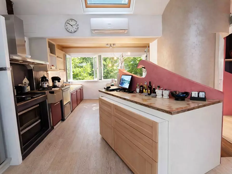 Immagine 5 di Locale commerciale in vendita  in VIA LOMBARDIA a Castel San Pietro Terme