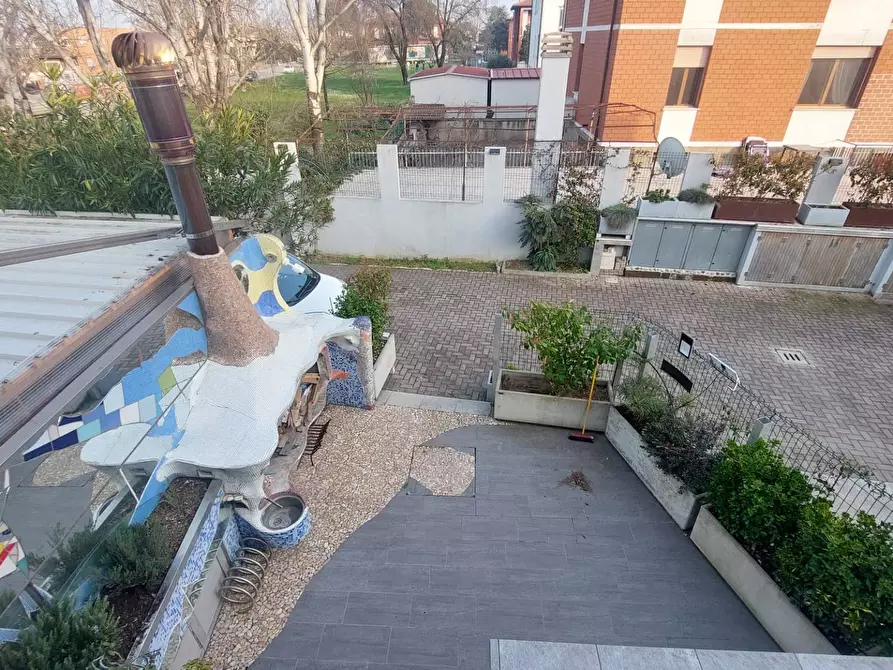 Immagine 9 di Locale commerciale in vendita  in VIA LOMBARDIA a Castel San Pietro Terme