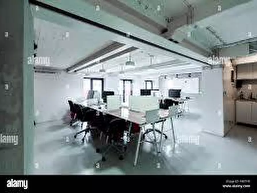 Immagine 7 di Locale commerciale in vendita  in VICOLO GANGAIOLO a Bologna