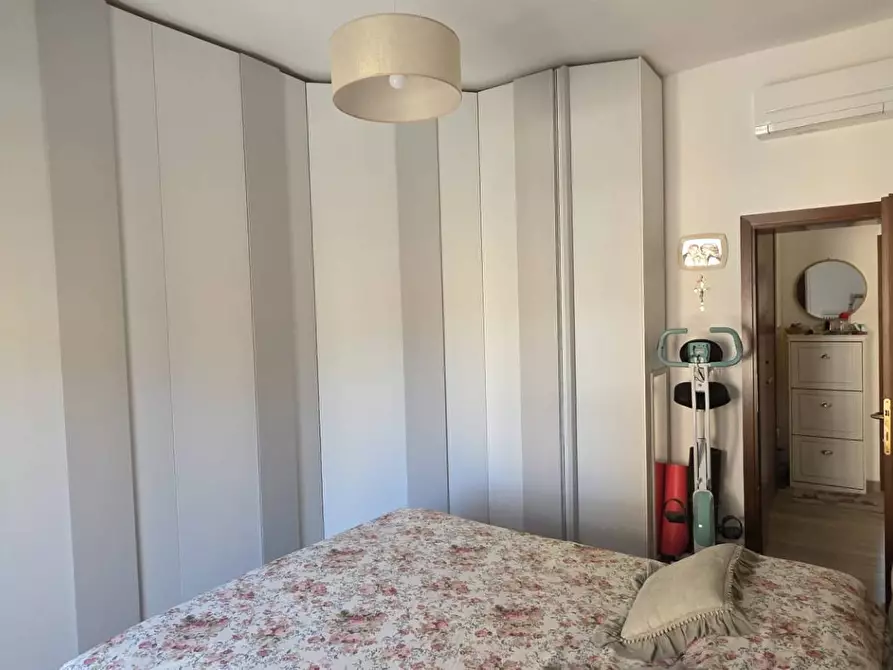 Immagine 12 di Appartamento in vendita  in Via San Donato a Bologna