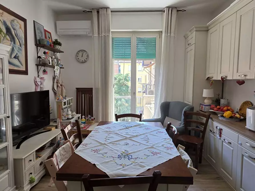 Immagine 3 di Appartamento in vendita  in Via San Donato a Bologna