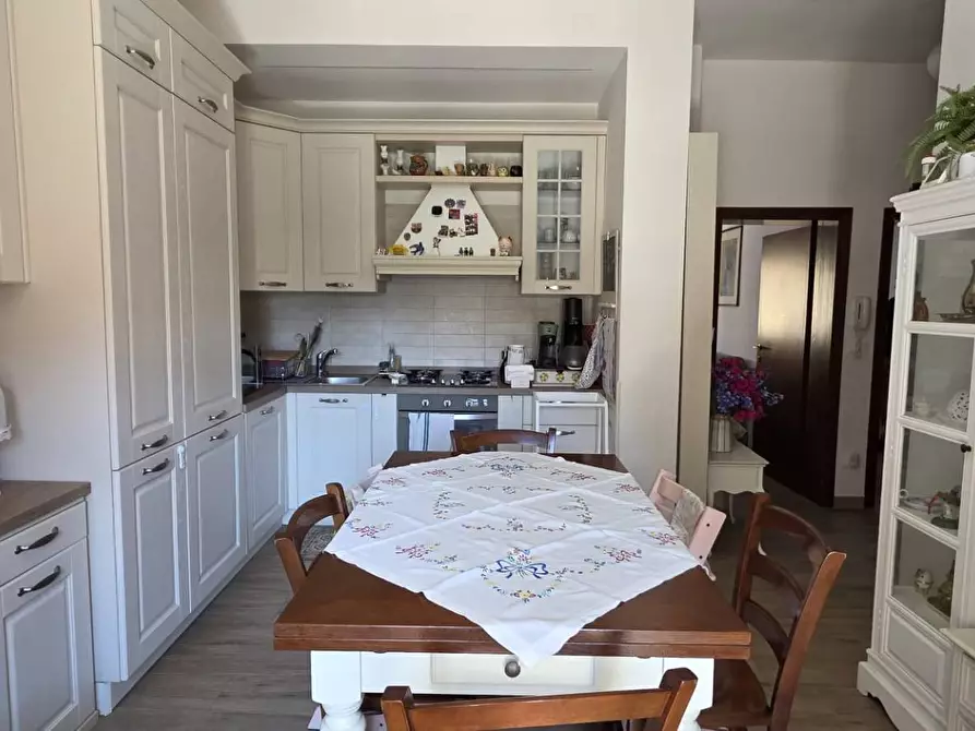 Immagine 4 di Appartamento in vendita  in Via San Donato a Bologna