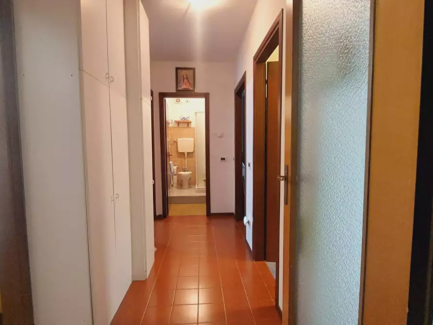 Immagine 4 di Appartamento in vendita  in CORSO ALDO MORO a Castenaso