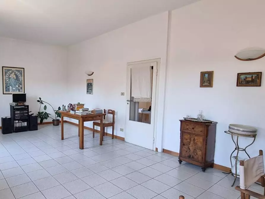 Immagine 4 di Appartamento in vendita  in Via Degli Orti 7 a Bologna