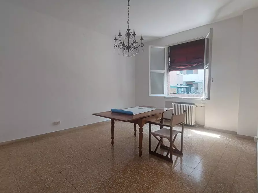 Immagine 12 di Appartamento in vendita  in Via Del Borgo Di San Pietro a Bologna