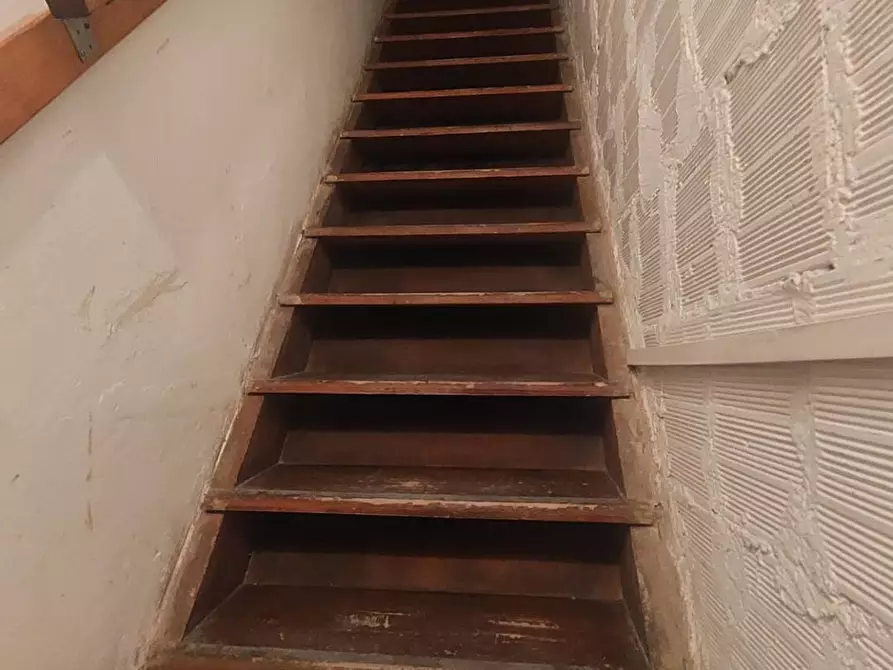 Immagine 17 di Appartamento in vendita  in Via Del Borgo Di San Pietro a Bologna