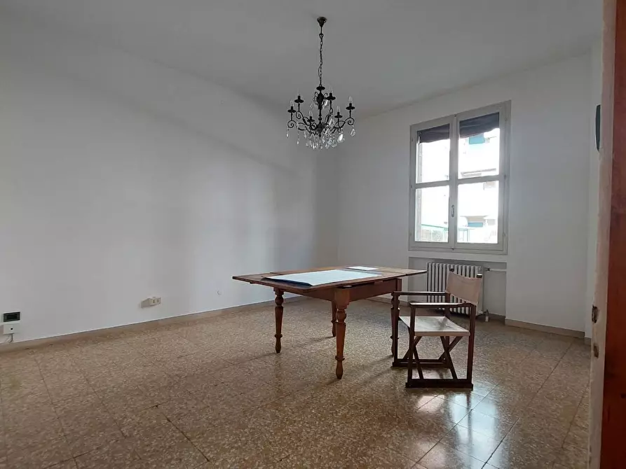 Immagine 16 di Appartamento in vendita  in Via Del Borgo Di San Pietro a Bologna