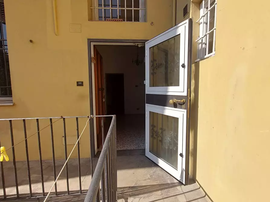 Immagine 2 di Appartamento in vendita  in Via Del Borgo Di San Pietro a Bologna
