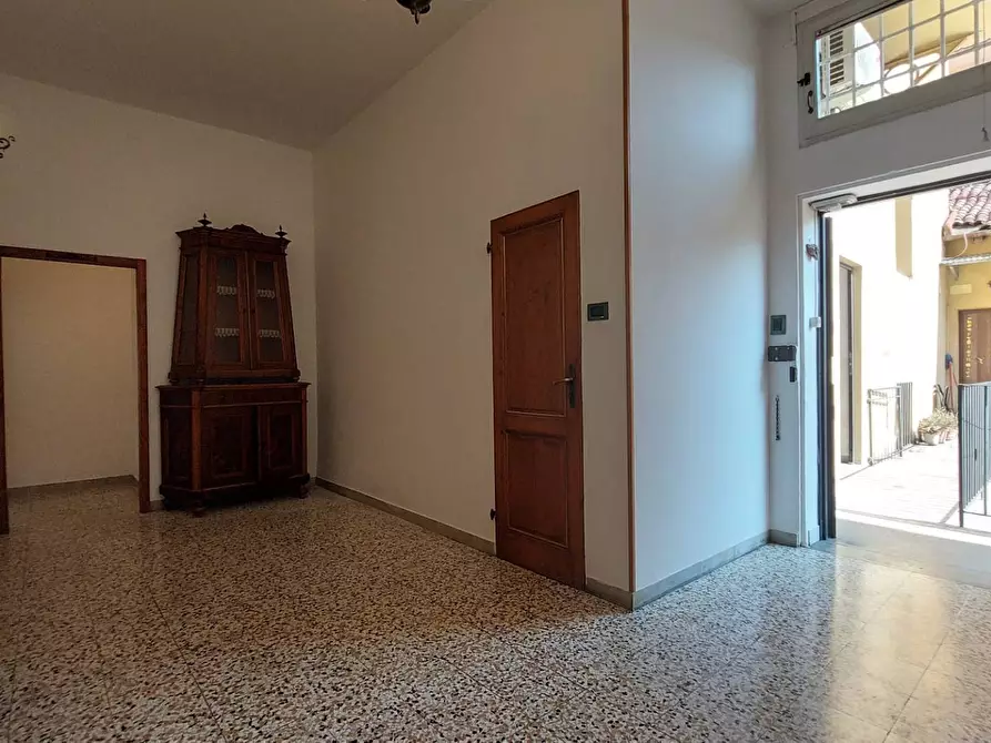 Immagine 4 di Appartamento in vendita  in Via Del Borgo Di San Pietro a Bologna