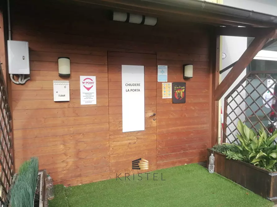 Immagine 20 di Locale commerciale in vendita  in VIALE ANTONELLI 6 a Montesilvano