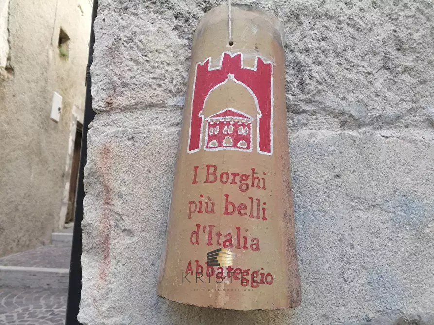 Immagine 12 di Rustico / casale in vendita  in VIA DEL MUNICIPIO 6 -8 -10 a Abbateggio