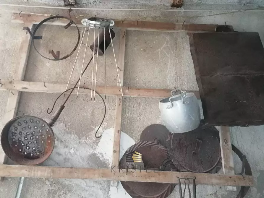 Immagine 20 di Rustico / casale in vendita  in VIA DEL MUNICIPIO 6 -8 -10 a Abbateggio