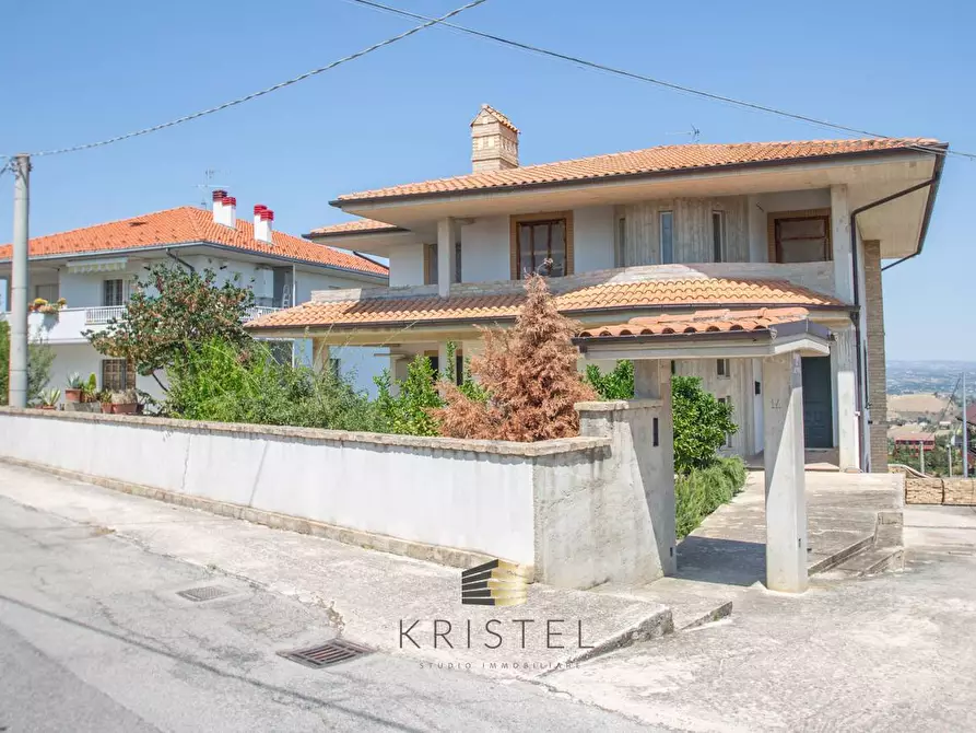 Immagine 21 di Villa in vendita  in VIA CROCI 14 a Casalincontrada