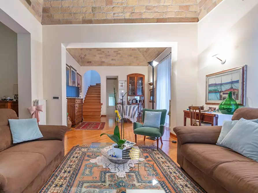 Immagine 4 di Villa in vendita  in VIA  MANZONI a Pescara