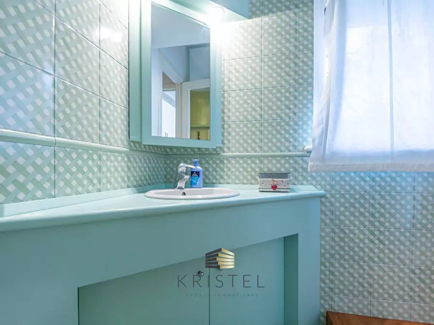 Immagine 9 di Villa in vendita  in VIA  MANZONI a Pescara