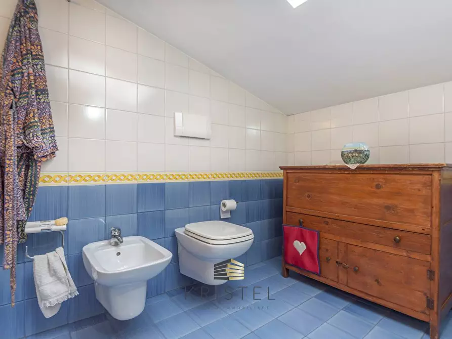 Immagine 32 di Villa in vendita  in VIA  MANZONI a Pescara