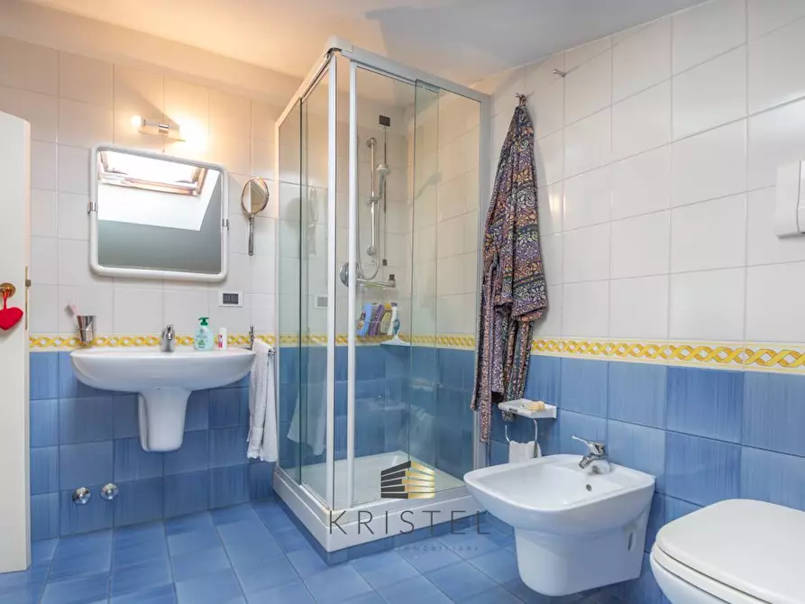 Immagine 33 di Villa in vendita  in VIA  MANZONI a Pescara