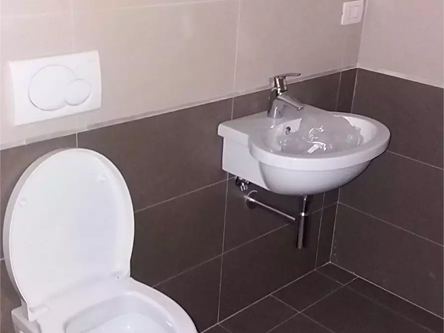 Immagine 7 di Ufficio in affitto  in VIA MICHELANGELO 14 a Pescara