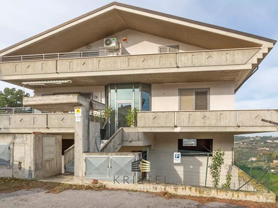 Immagine 14 di Casa semindipendente in vendita  in Strada Vicinale San Michele 31 a Pescara