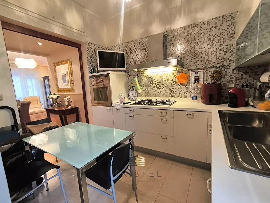 Immagine 8 di Appartamento in vendita  in VIA ANCONA 49 a Pescara