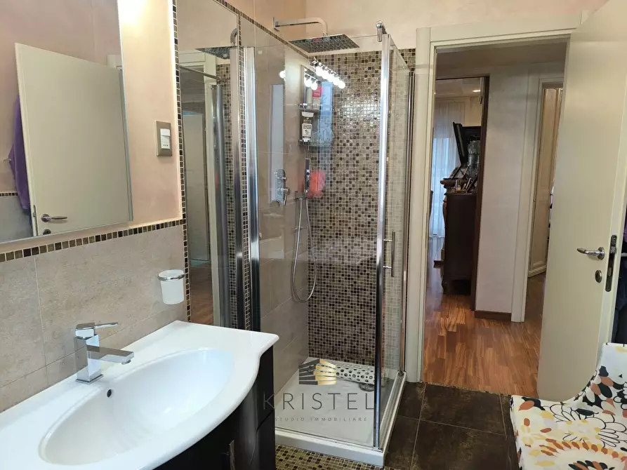 Immagine 22 di Appartamento in vendita  in VIA ANCONA 49 a Pescara