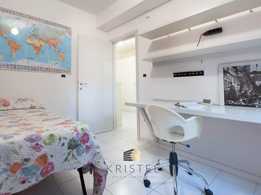 Immagine 3 di Appartamento in vendita  in VIALE REGINA ELENA 49 a Pescara