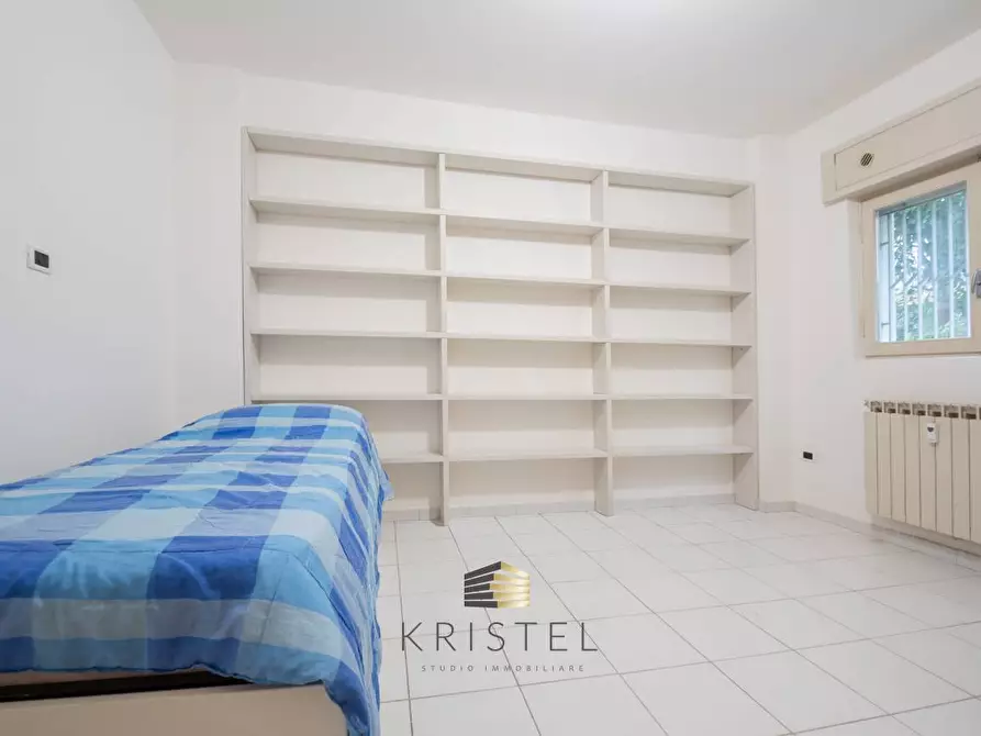 Immagine 6 di Appartamento in vendita  in VIALE REGINA ELENA 49 a Pescara