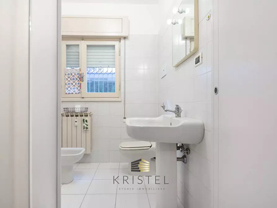 Immagine 7 di Appartamento in vendita  in VIALE REGINA ELENA 49 a Pescara