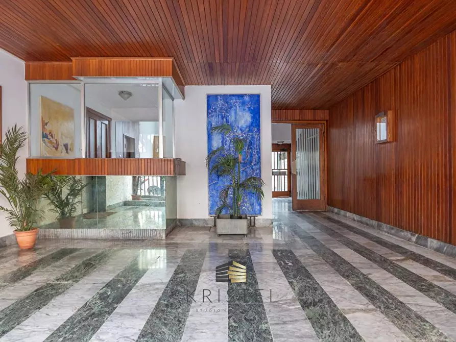 Immagine 8 di Appartamento in vendita  in VIALE REGINA ELENA 49 a Pescara