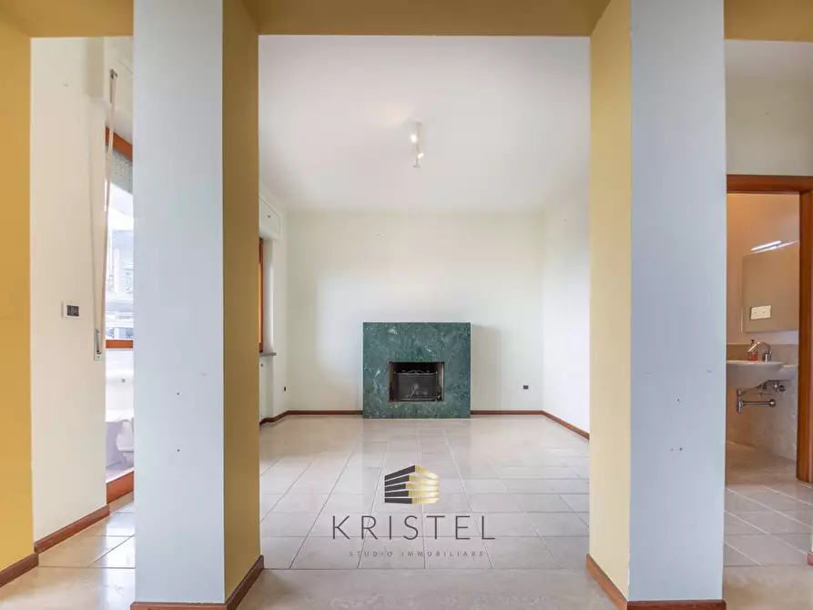 Immagine 6 di Appartamento in vendita  in VIA ABETONE 2 a Montesilvano