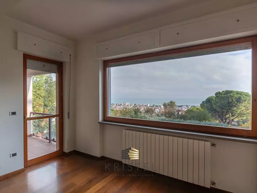 Immagine 8 di Appartamento in vendita  in VIA ABETONE 2 a Montesilvano