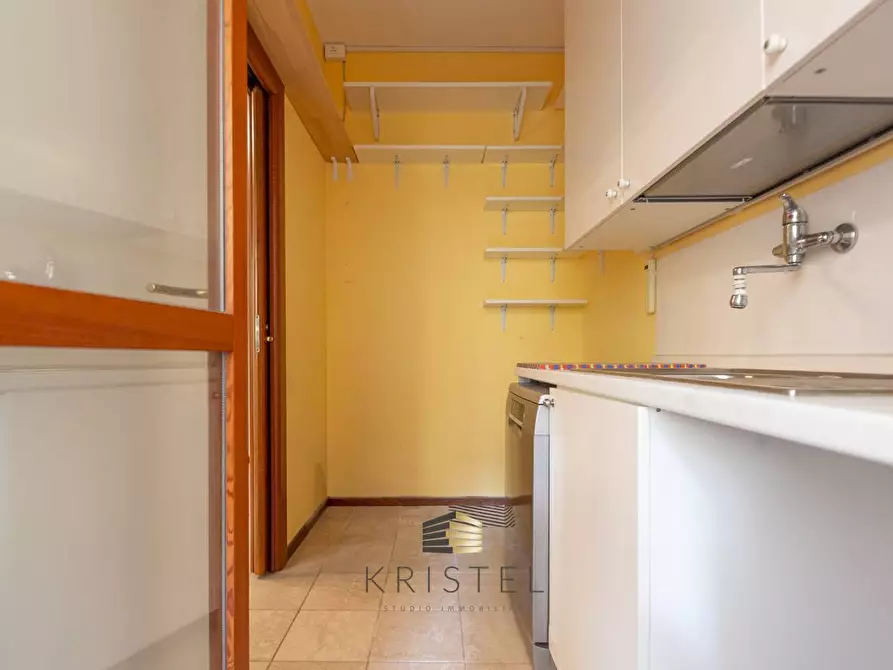 Immagine 14 di Appartamento in vendita  in VIA ABETONE 2 a Montesilvano