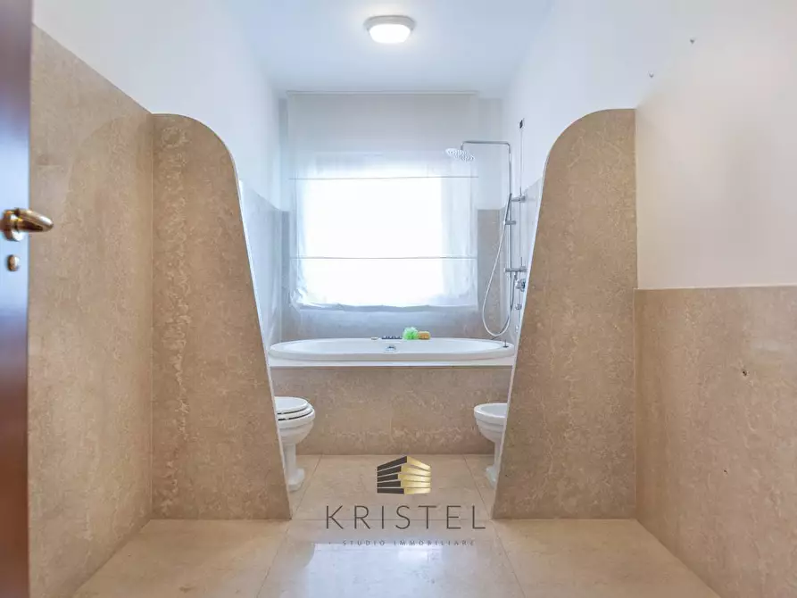 Immagine 19 di Appartamento in vendita  in VIA ABETONE 2 a Montesilvano