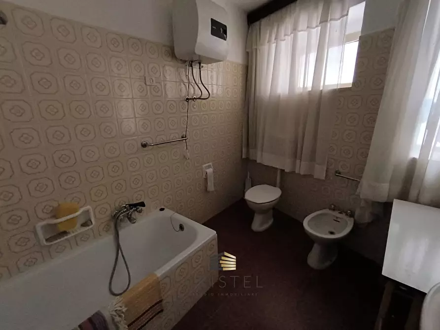 Immagine 73 di Rustico / casale in vendita  in VIA DEL MUNICIPIO 6 -8 -10 a Abbateggio