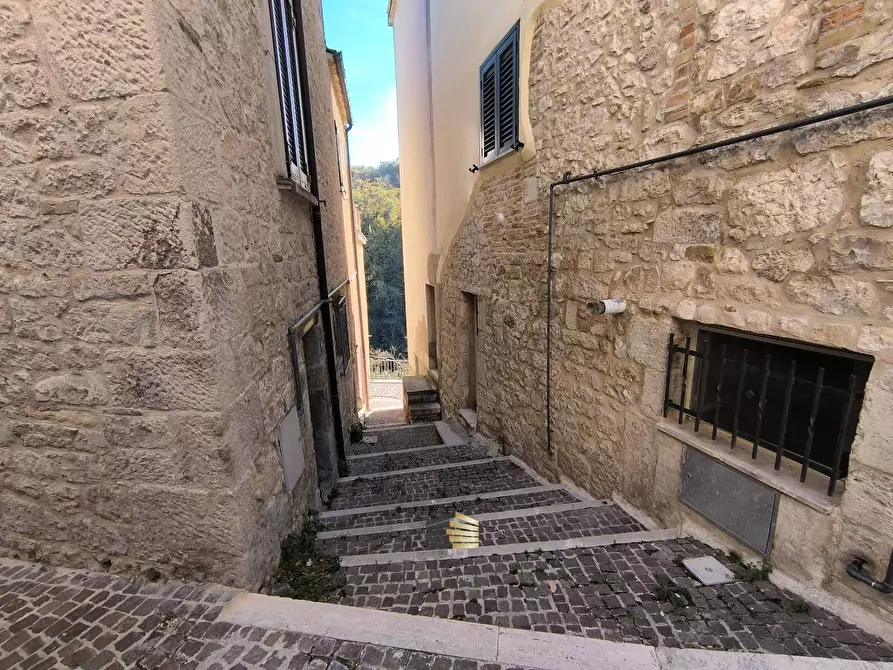 Immagine 78 di Rustico / casale in vendita  in VIA DEL MUNICIPIO 6 -8 -10 a Abbateggio