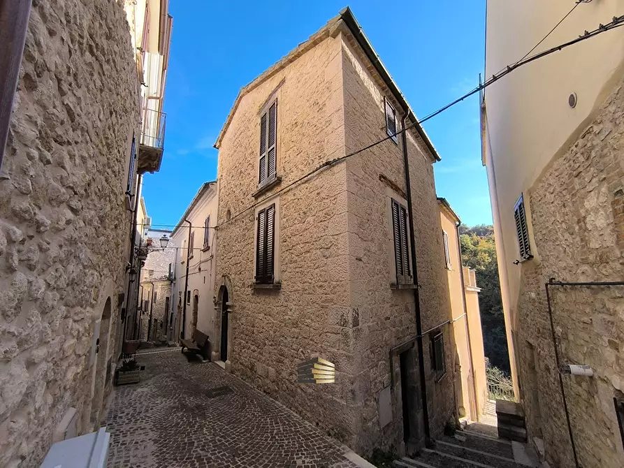 Immagine 81 di Rustico / casale in vendita  in VIA DEL MUNICIPIO 6 -8 -10 a Abbateggio